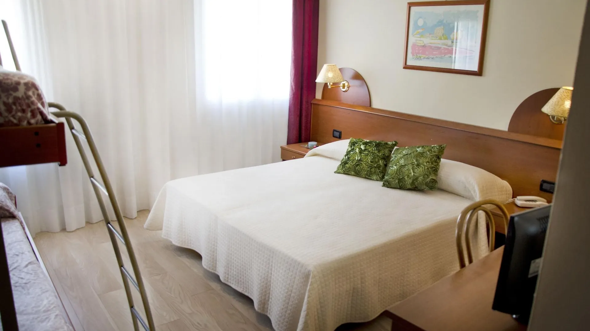 Hotel Sole Sottomarina 3*,