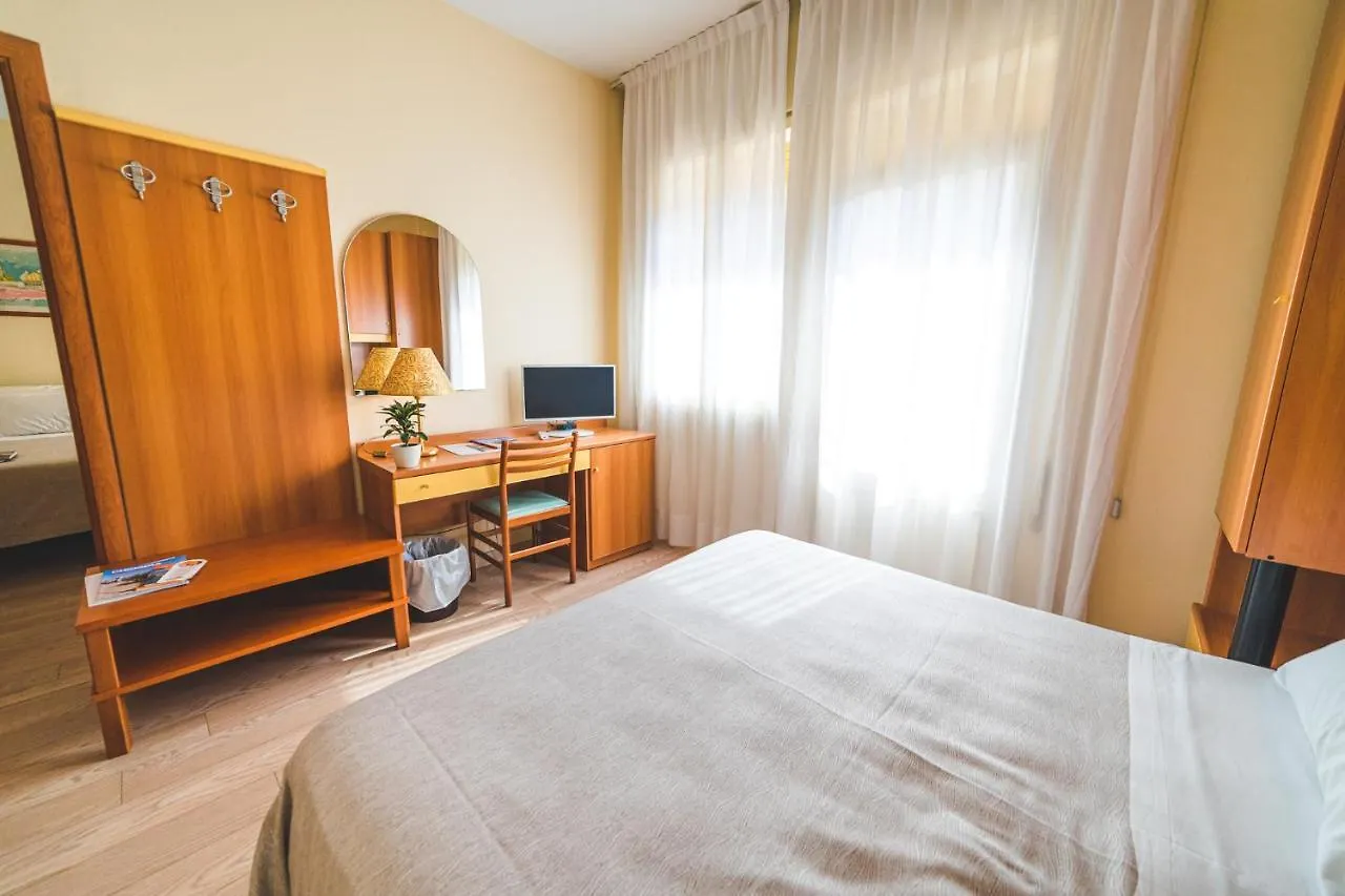 Hotel Sole Sottomarina 3*,
