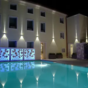 Residenza Ai Capitelli Herberg